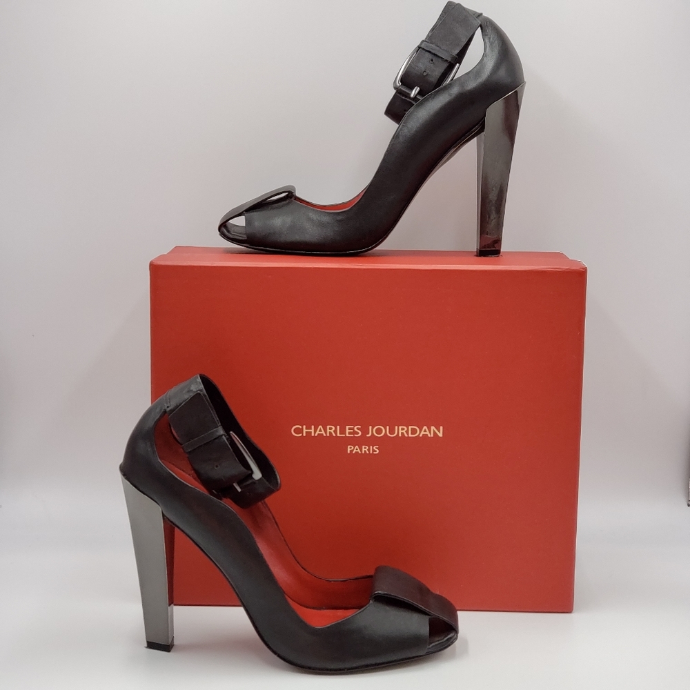 Charles Jourdan Paris "Felice" Pump